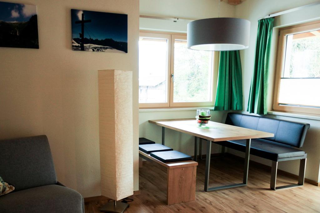 Apart Bergwärts Fügen Zimmer foto